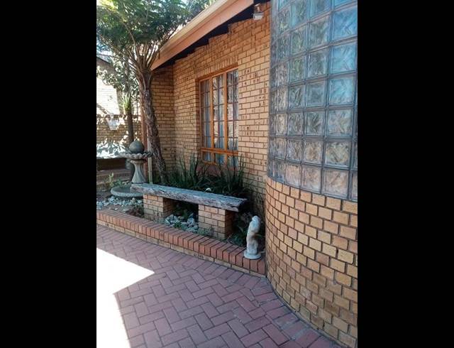 BUSINESS FOR SALE IN AERORAND